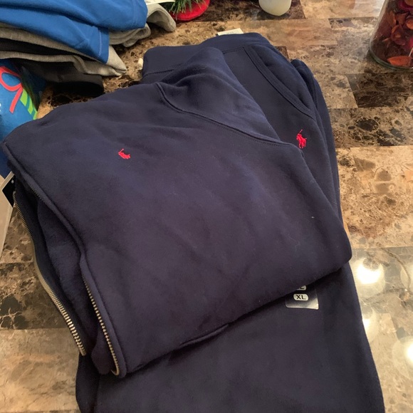 Boys XL Polo sweatsuits. - Picture 3 of 3